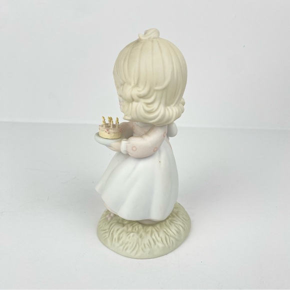 Precious Moments 1990 Figurine May Your Birthday Be a Blessing - Picture 4 of 7